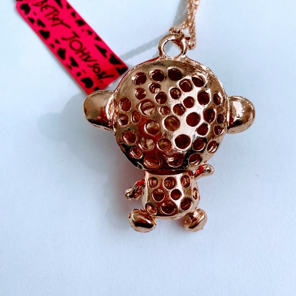 Cute little monkey pendant necklace by Betsey Johnson - Picture 3 of 3